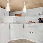 Casa vacanze 4 Bedroom Awesome In *