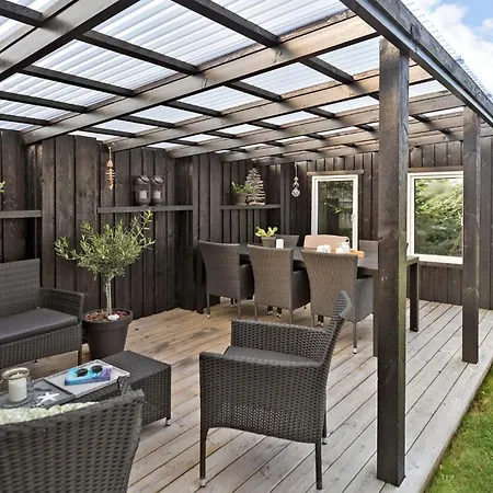 Prázdninový dům 4 Bedroom Awesome In