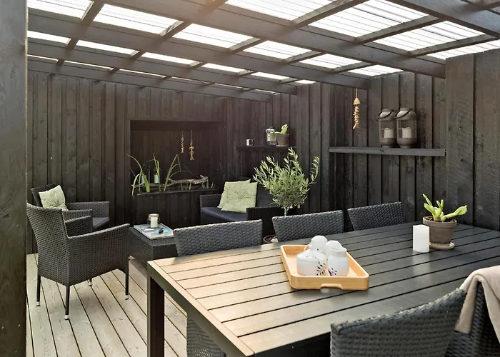 4 Bedroom Awesome In Prázdninový dům *