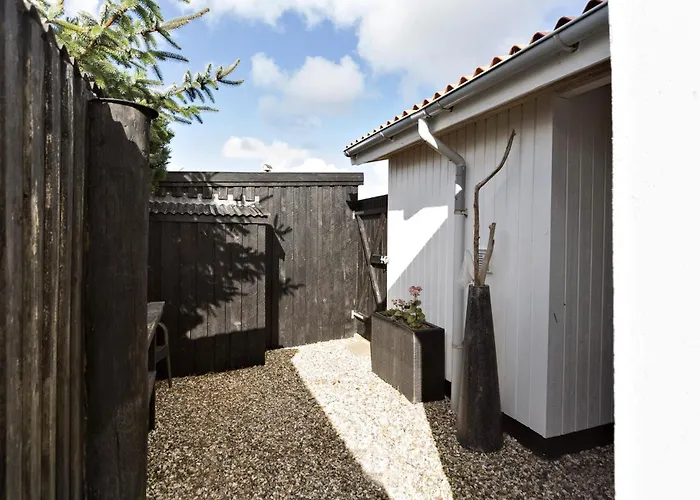 4 Bedroom Awesome In Сasa de vacaciones Thisted