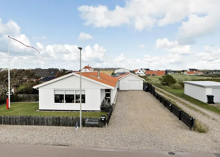 Prázdninový dům 4 Bedroom Awesome In