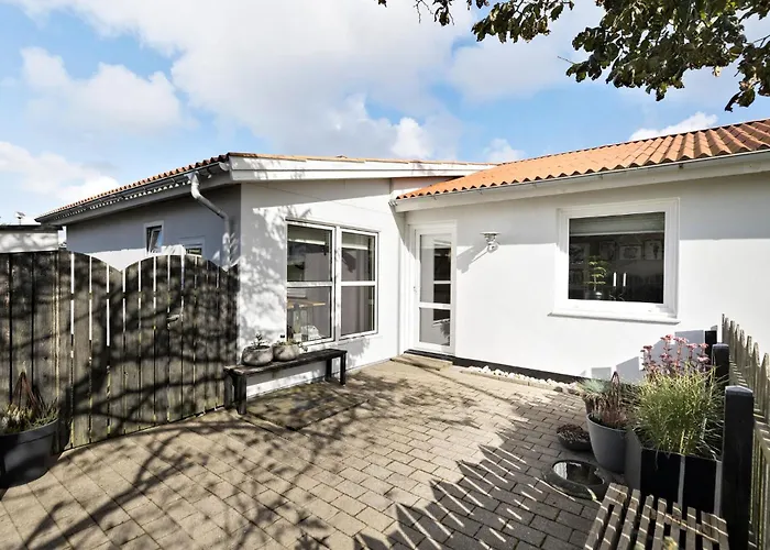 4 Bedroom Awesome In Prázdninový dům Thisted