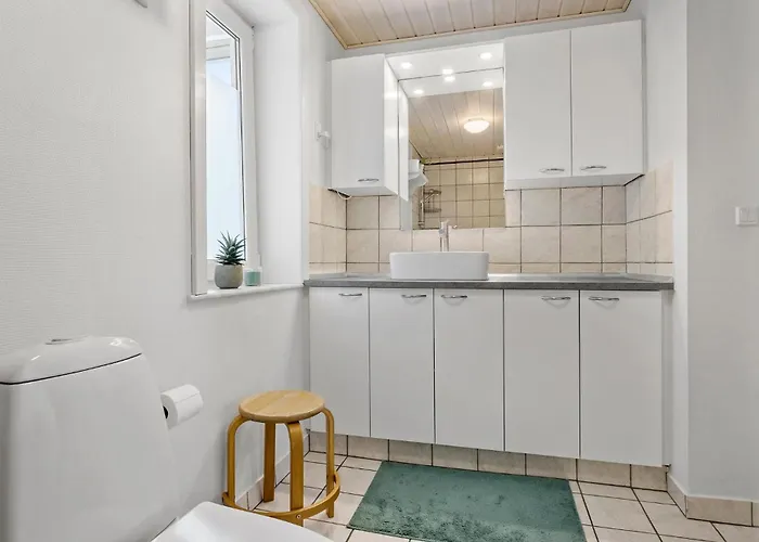 4 Bedroom Awesome In * Thisted