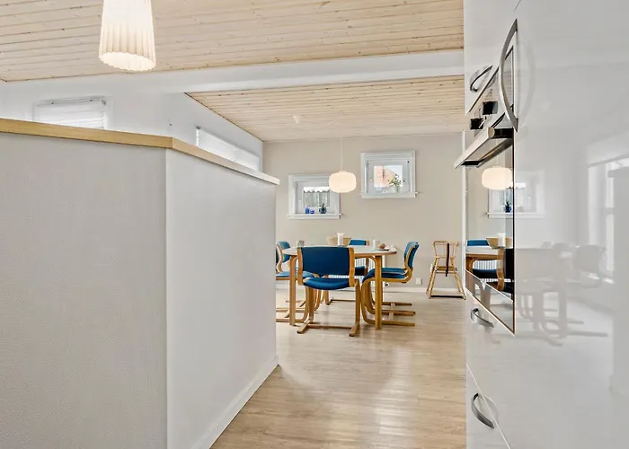 4 Bedroom Awesome In